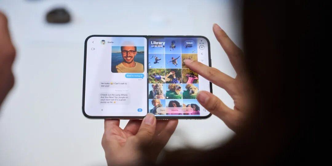 iPhoneDuo的折痕有救了：屏幕最上面那层膜可以撕下来换新这里每天分
