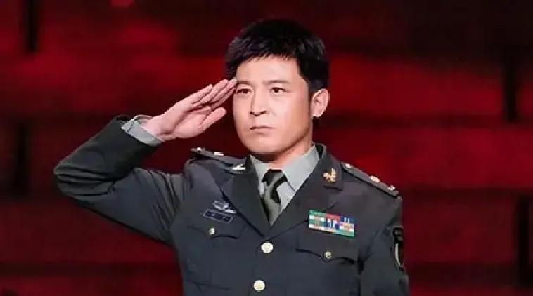 孙涛直播时被问及两家开销，他沉默了整整三秒。那三秒里，弹幕滚动速度是平时的五倍