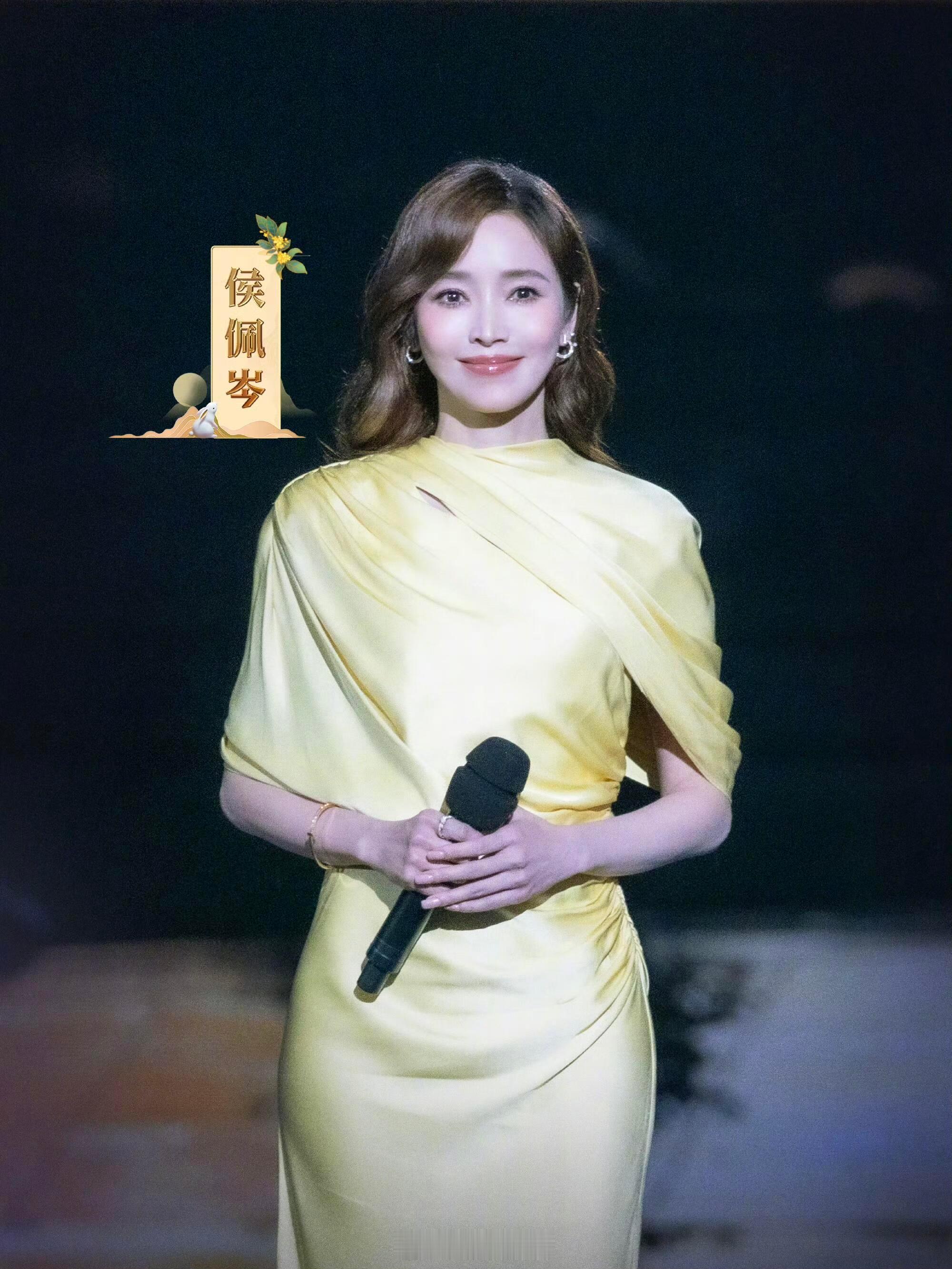 果然，法拉利老了还是法拉利😍😍侯佩岑都四十多了，怎么还是这么甜美啊！也太漂亮