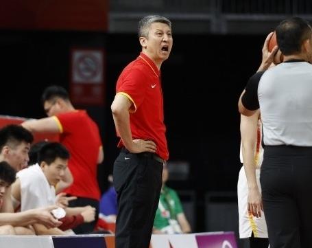 中国篮球传来三个消息，其中第3个消息让人重拾希望： 第一个消息，中国男篮以7