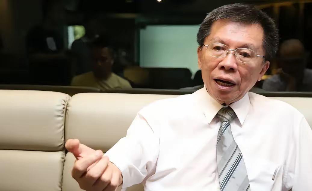 5月18日，台湾名嘴沈富雄说：中国大陆现在是世界第二大经济体，军事上也数一数二。