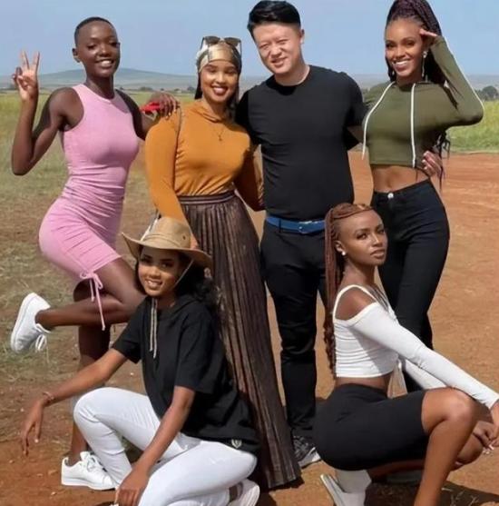 每年有几万中国人去非洲，为何去了就不想回来？非洲姑娘说出原因。据说，每年都有好几
