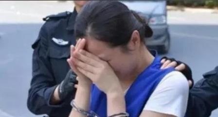 2008年，安徽某大学一个宿舍女学生，集体精神异常，老师追问后，竟然发现了一个惊