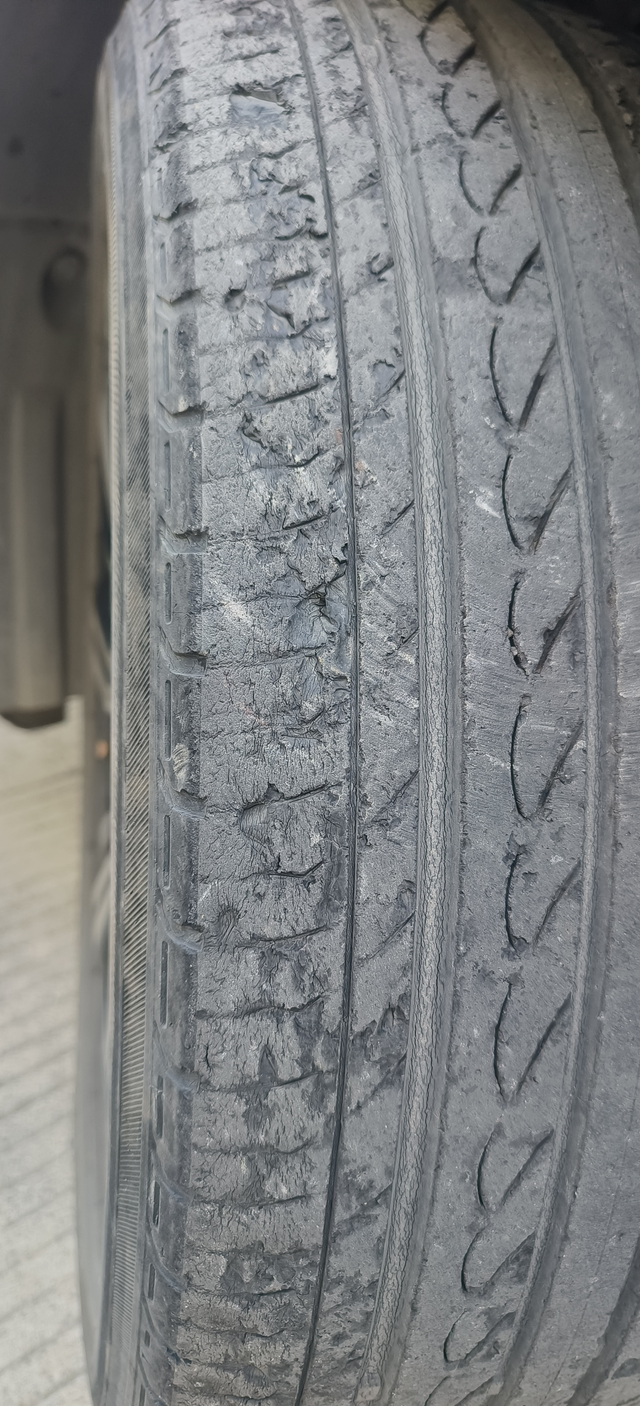 十代思域燃动版你们的轮胎什么时候换啊，我的准备五年了，这样子了，换什么牌子的好