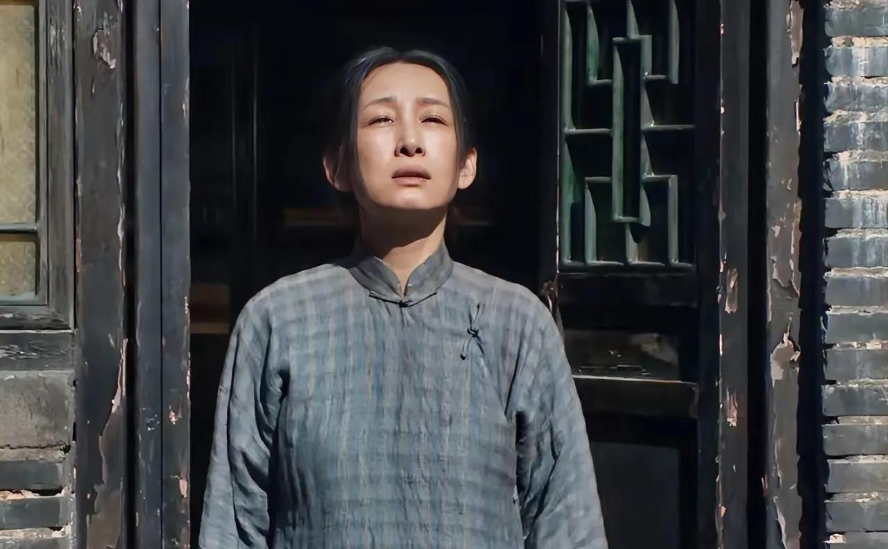 追剧《生万物》接近大接局了，有人说，原著是这样描写的，费嫂子接受不了苏苏怀有