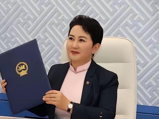 蒙古外长一天净想好事。蒙古国外长巴特策策格跑到东京，和日本外相茂木敏充闭门谈