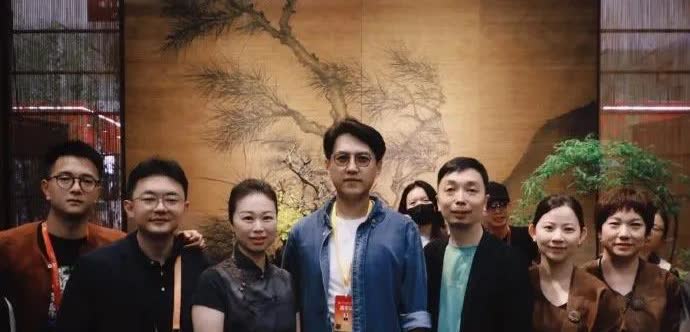 祝贺靳东！白玉兰提名引发热议，"国民度"到底意味着什么？