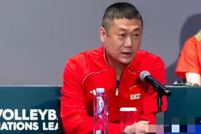 聊起输球原因，赵勇说得特别坦诚。他表示：我们现在最大的问题还是一传缺少稳定性，发