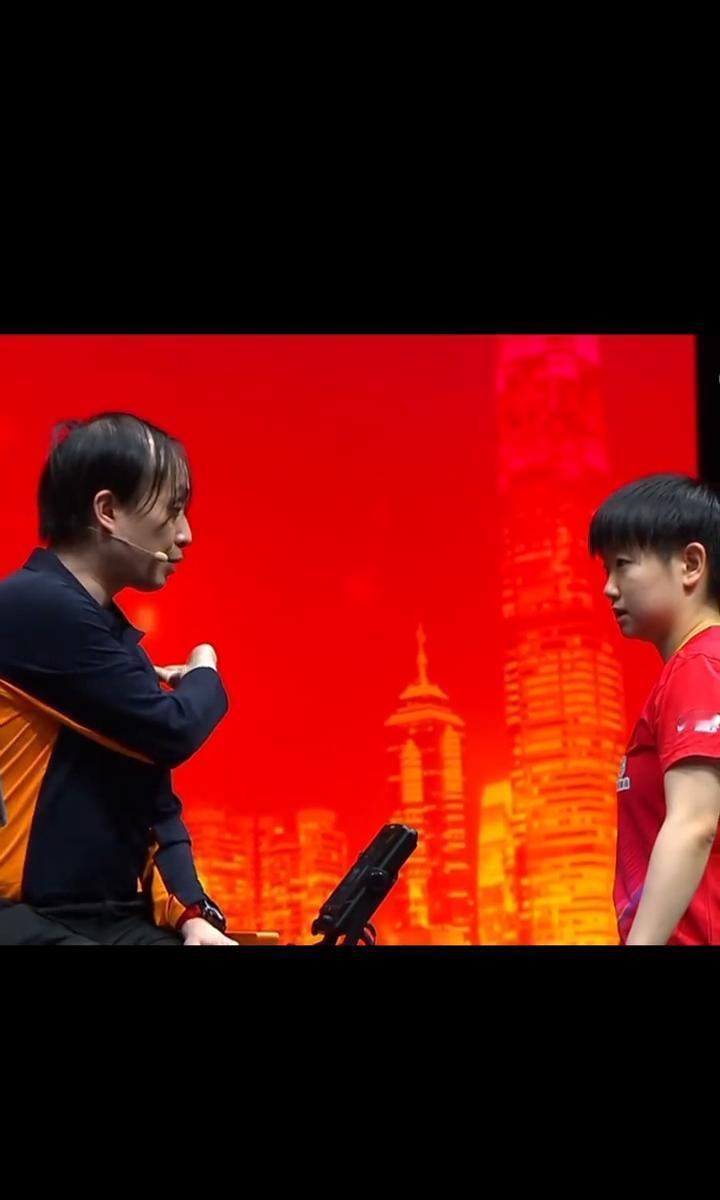 顶级运动员的隐藏技能：会退赛。去年世锦赛，莎拉波娃的医疗团队按停了她发球的手腕