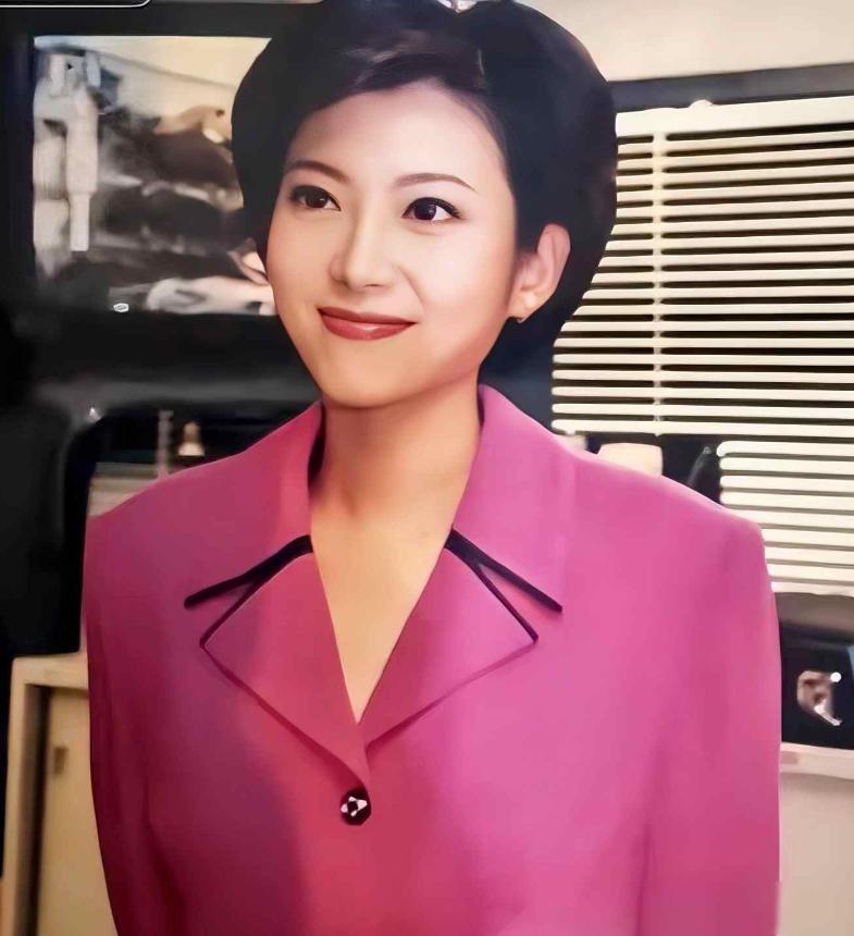 2026年2月25日，56岁的资深主播吴中纯在昏迷三天后，被家属签字拔管离世。这