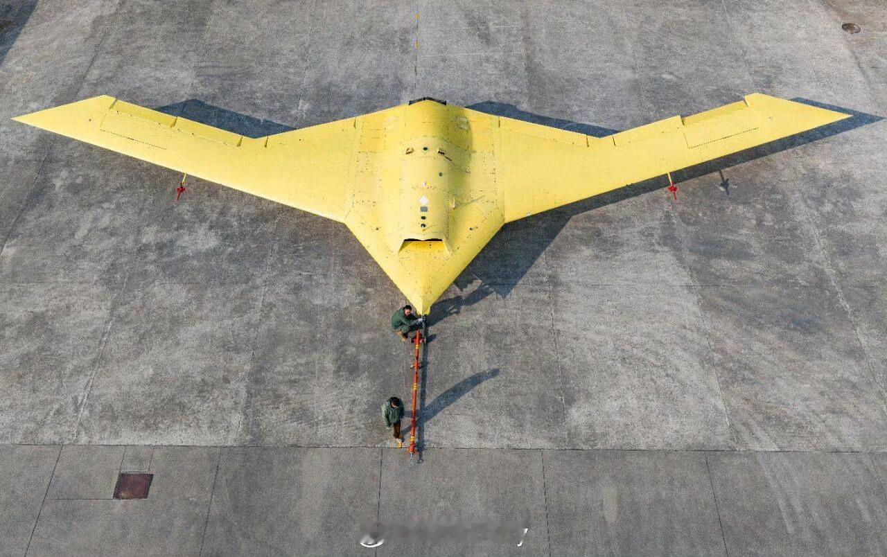 我国新型高空高速长航时无人机彩虹-7成功首飞！我国新型无人机成功首飞190视角