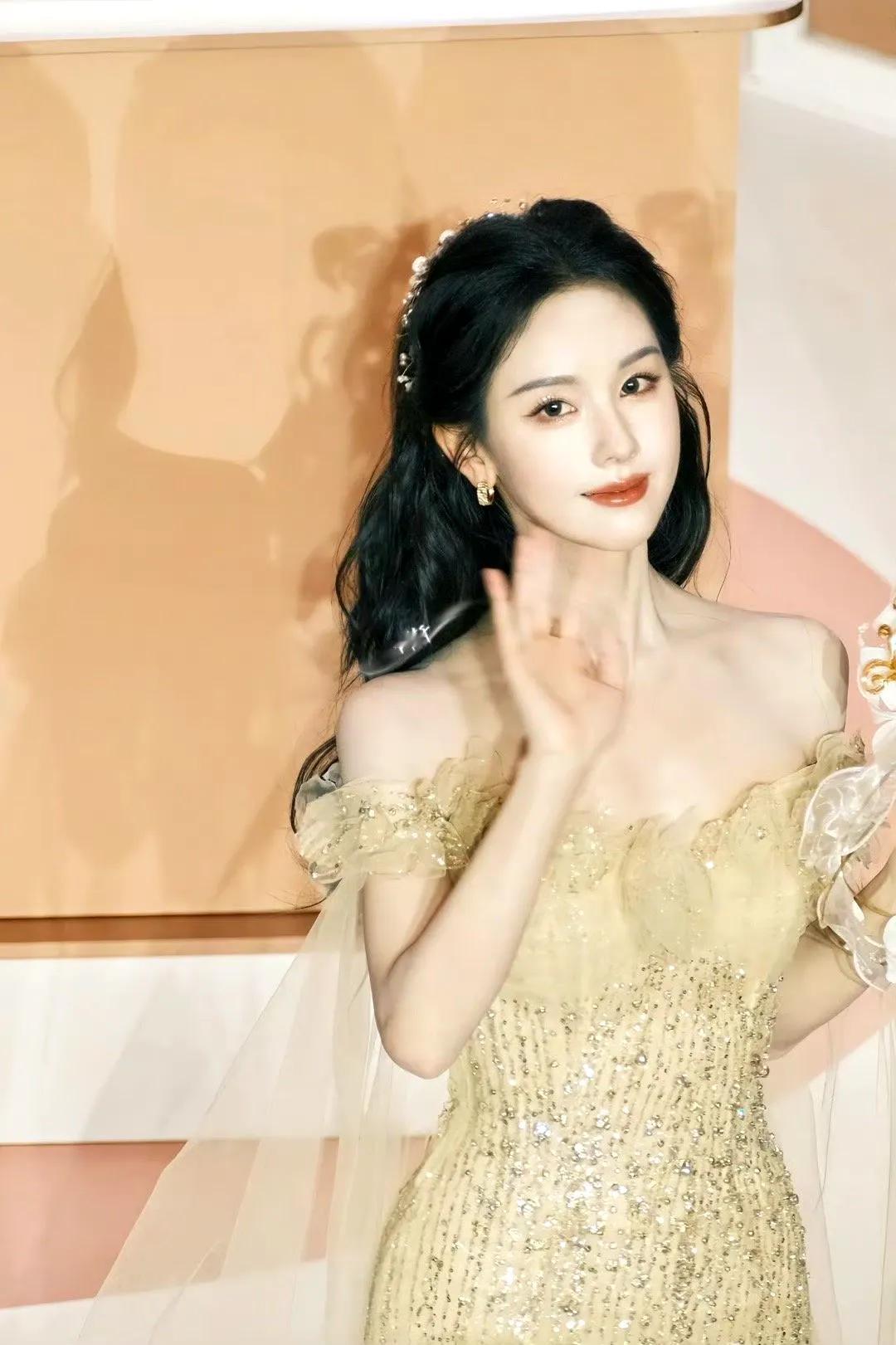 陈都灵好美啊，女神嘟嘟[比心]陈都灵娱乐