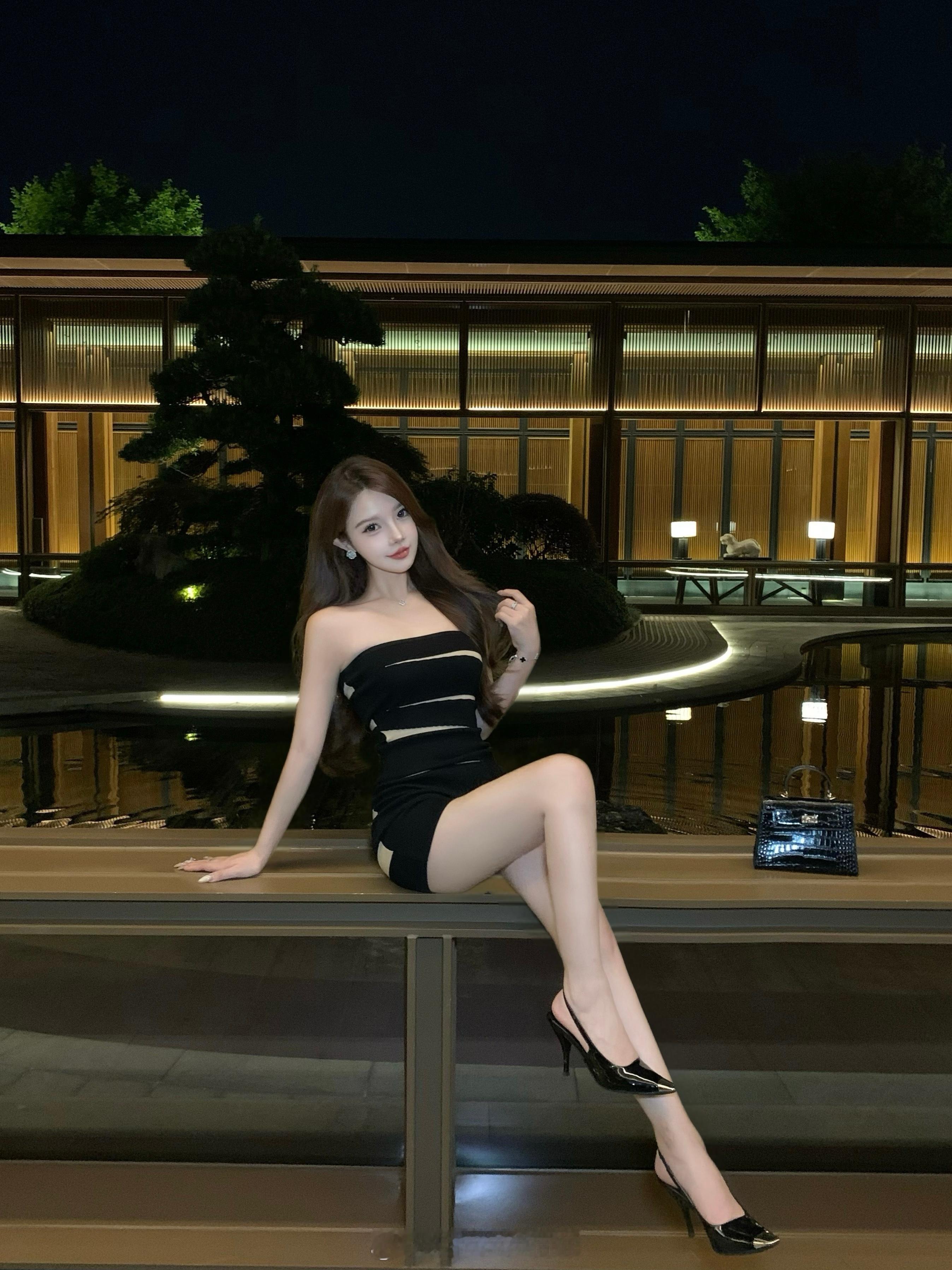 人生在世御姐二字ootd潮流focus城市探索​​​