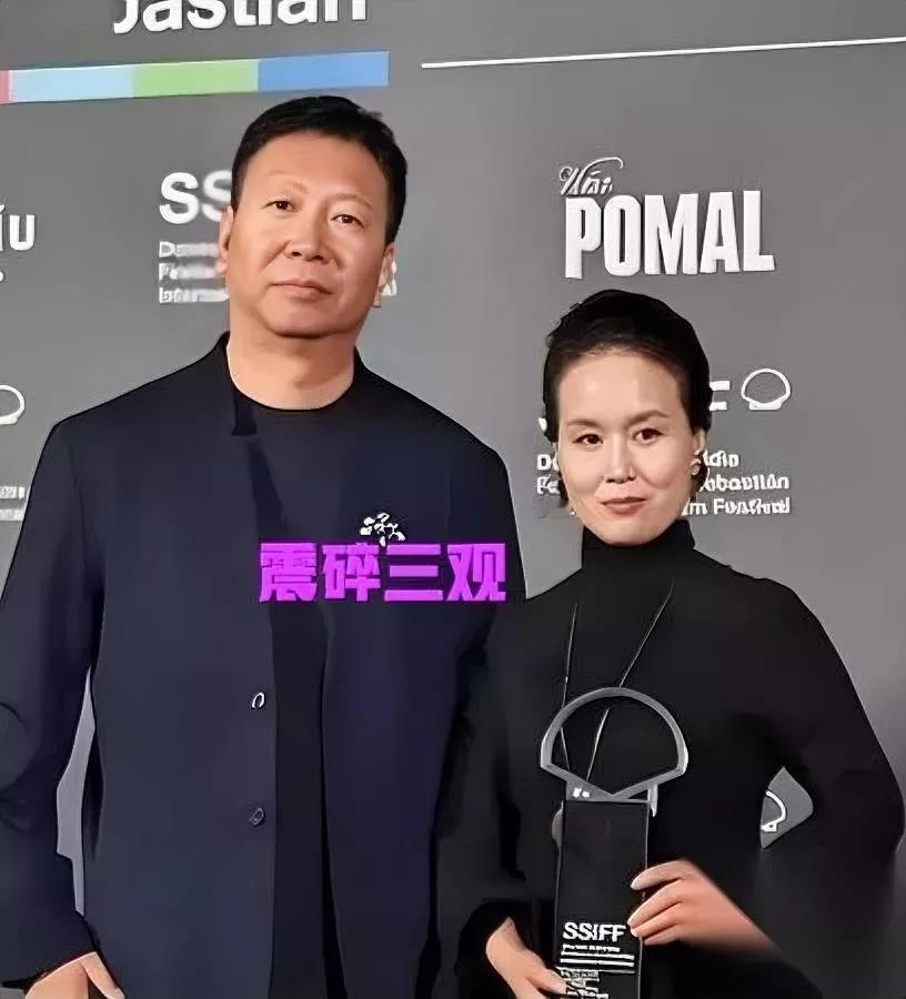 秦晓宇的胆子大到离谱翻完他的老底我直接傻了。别以为他这次踩红线是一时