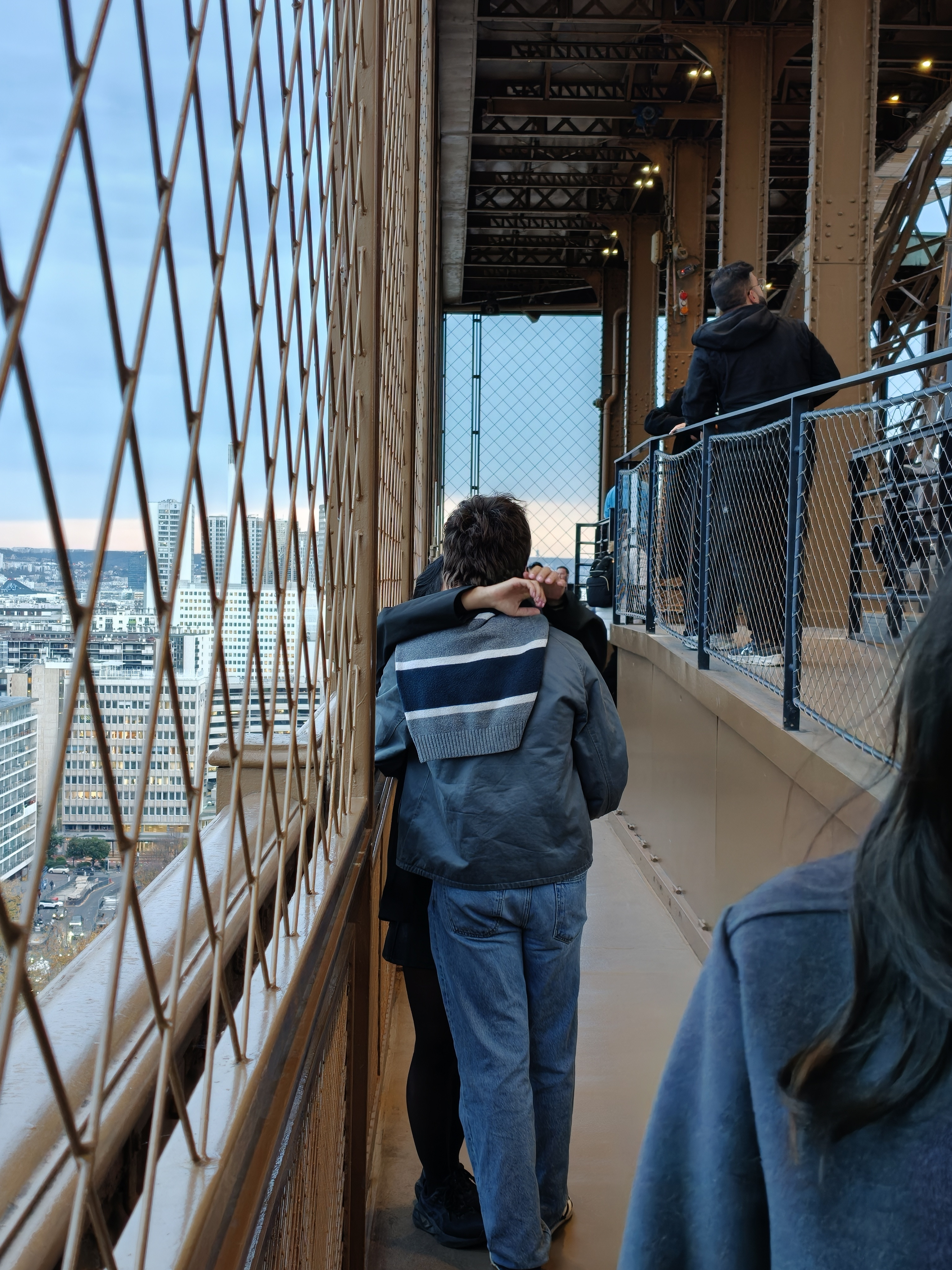 我在拍照，他俩在亲嘴，羊驼又坑了我一个10欧元的热狗