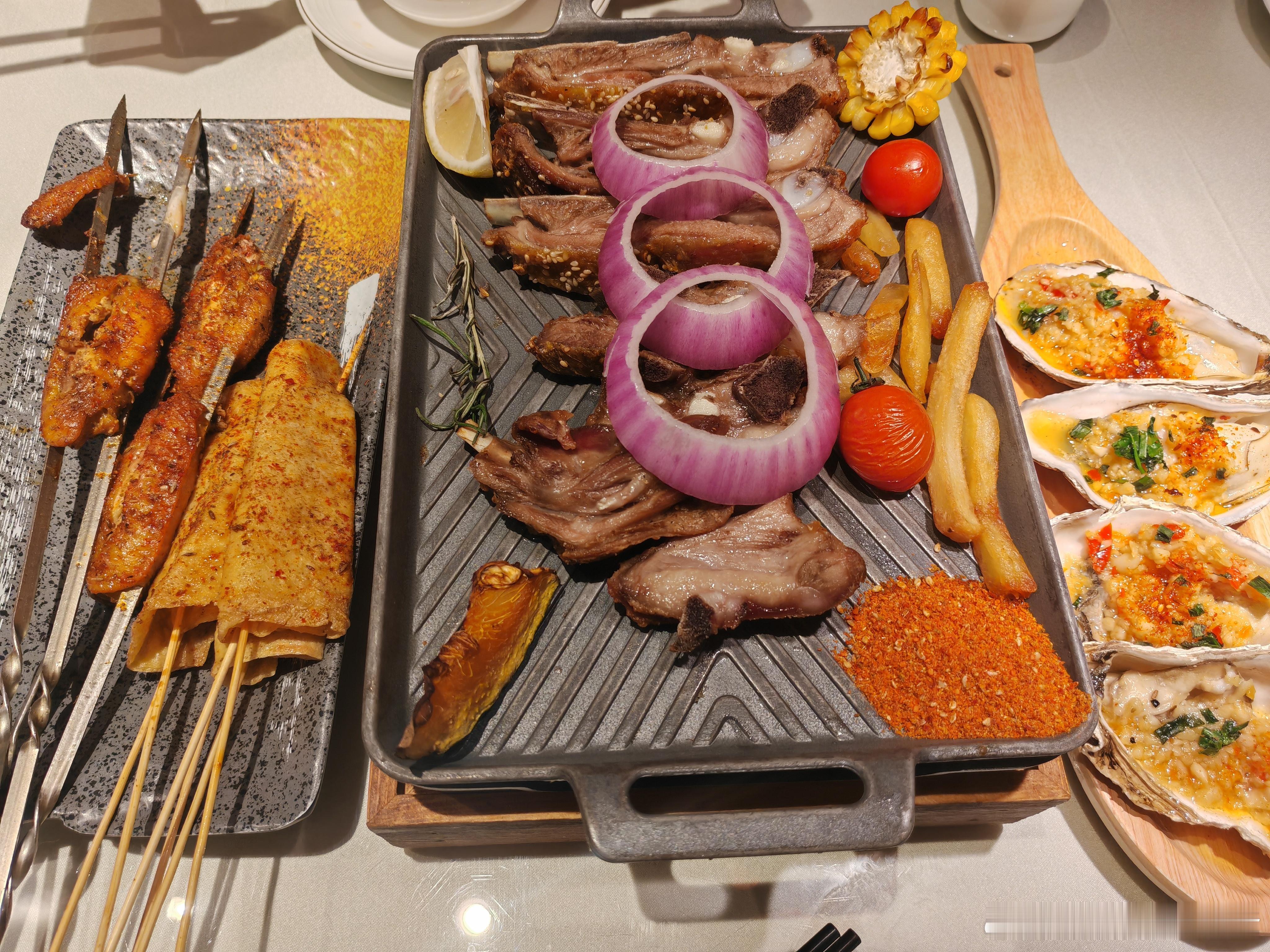 中午吃西北菜，感觉味道一般。