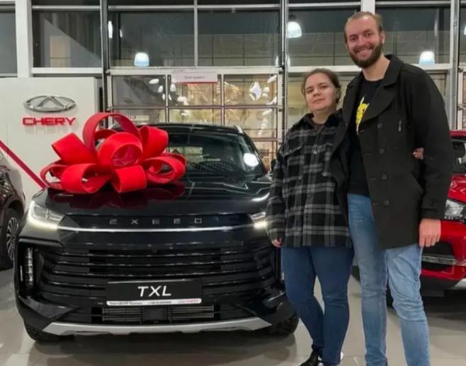 为什么欧美会把俄罗斯那么大的市场直接让给东大？其实西方本来想把俄国围困死，之后不