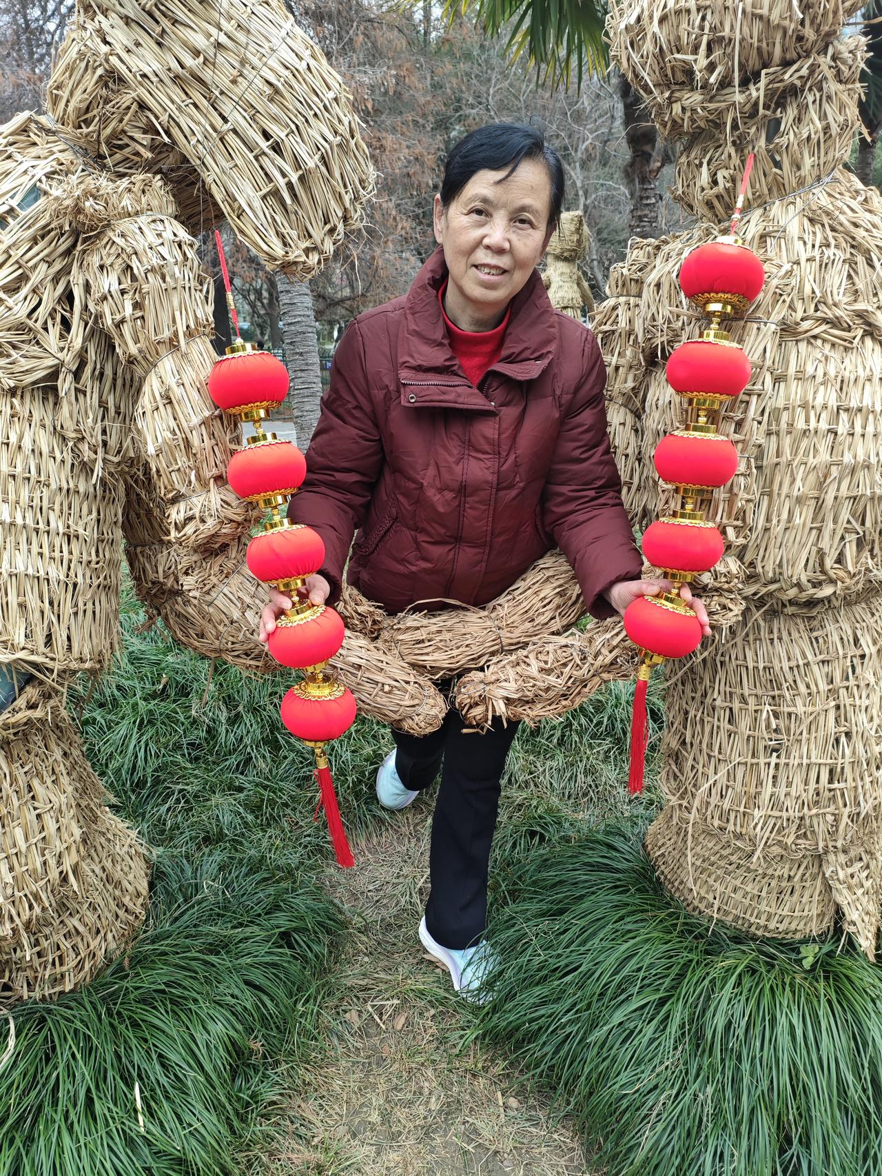 人老了，没感情的婚姻到底剩什么年轻时总以为，婚姻熬得过柴米油盐，就能相守到