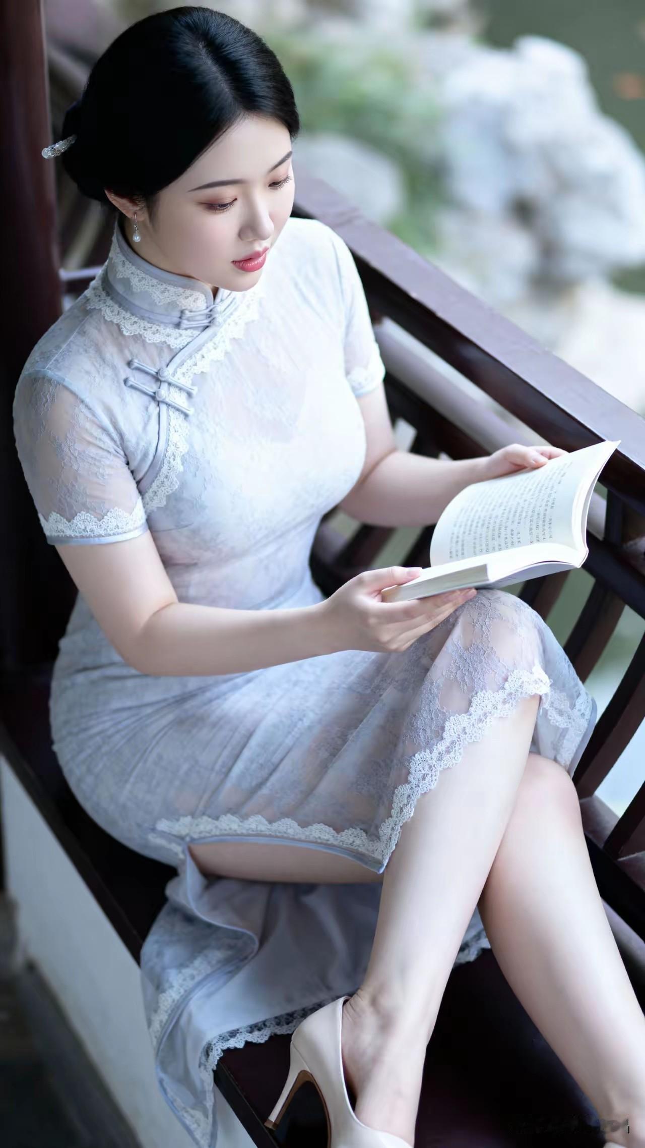 日曆古詩2025.11.29《江南春怀》唐/李白青春几何时，黄鸟鸣不