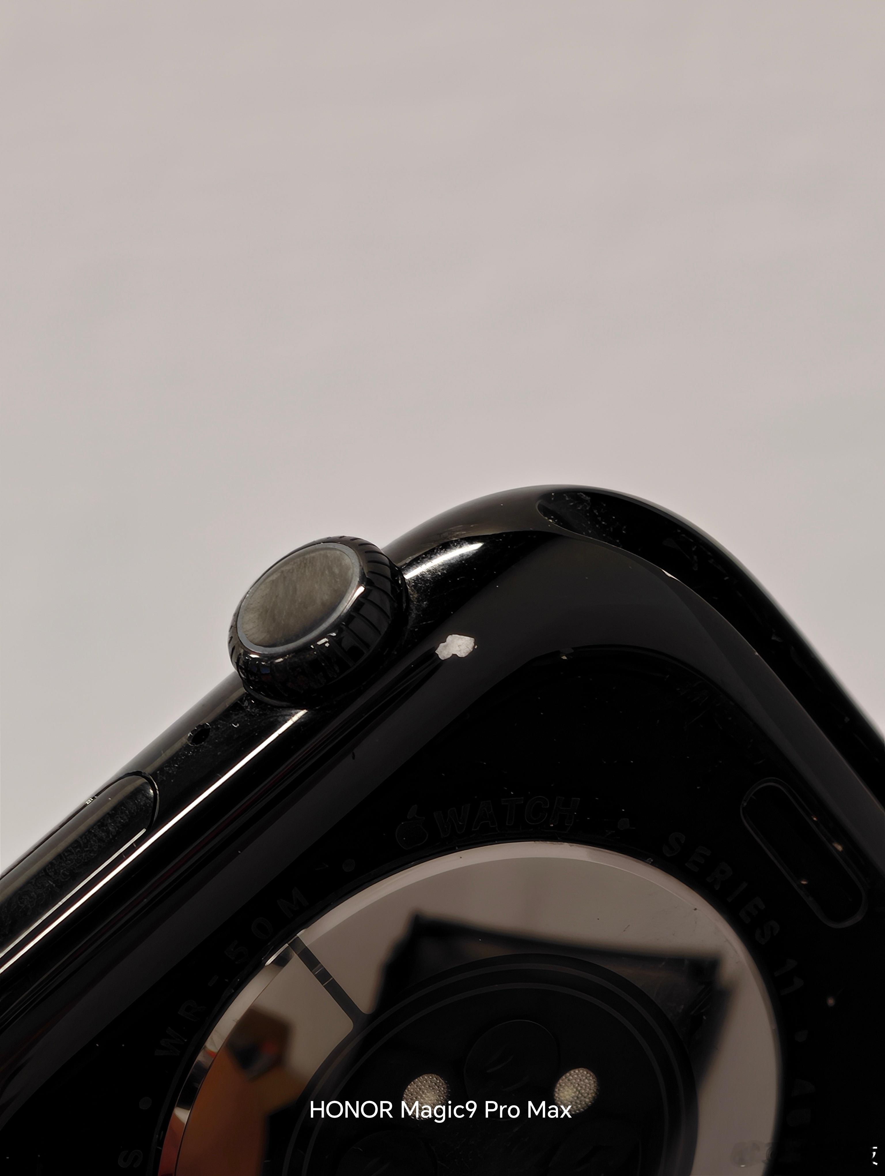 啊啊啊，我的AppleWatchS11买来都没怎么用啊，今天突然发现它的后壳