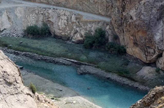 绝望倒计时！德黑兰饮用水撑不过14天，百年大旱水库水量仅存8%？伊朗