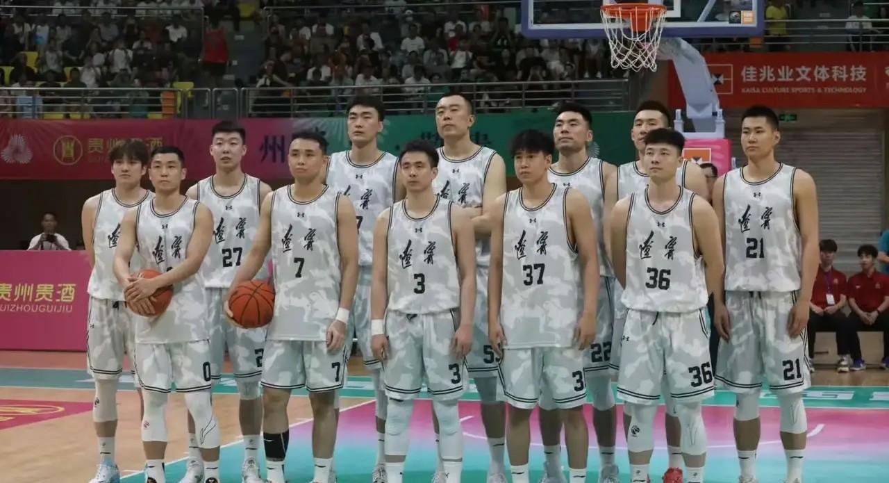 辽宁男篮近期有消息传出，球队将与李晓旭和韩德君这两位老将续约，以老将合同的形式继