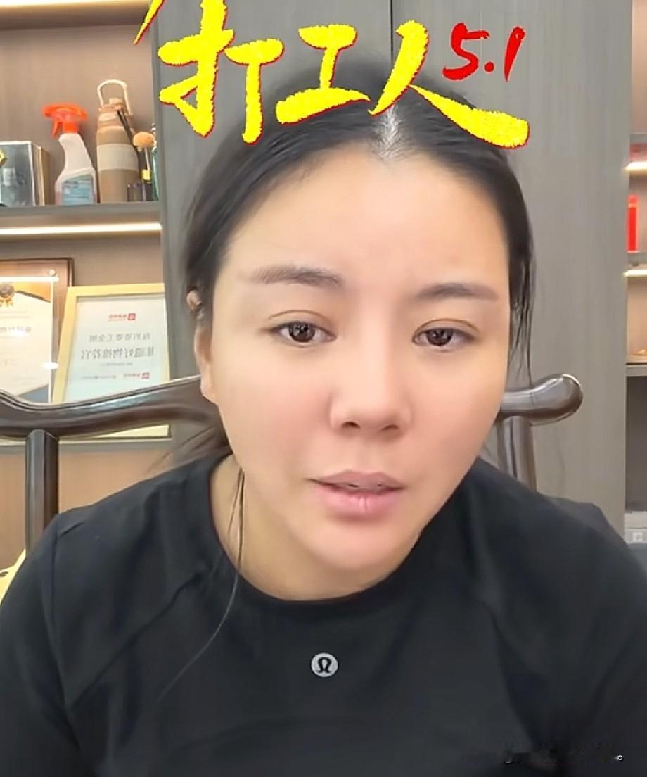 小故事！小喵已经好多天没露面了这也是喵妈不愿看到的场景，毕竟是喵妈硬