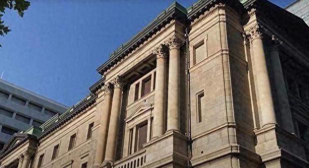 澳洲这波操作直接冲上热搜，昨天外交部长黄英贤一开口直接给伊朗伊斯兰革命卫队扣上了