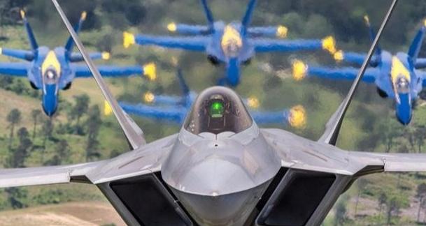 别再搞错了！F22复产失败，不代表C17不能重启，两者本质完全不同最近美国国会