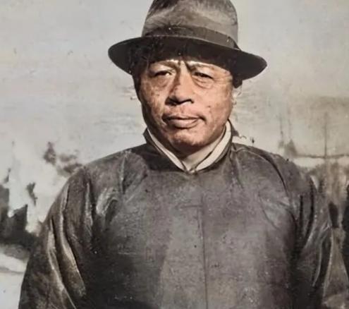 1944年，八路军干部陈克被日伪军抓住，行刑前，一汉奸自告奋勇：“太君，这个人交