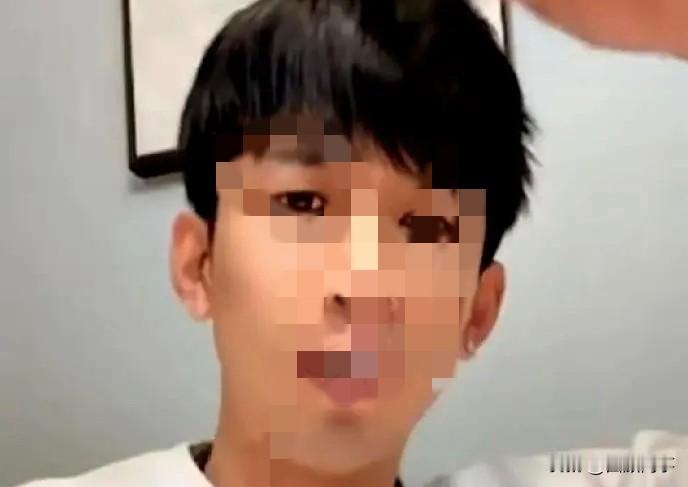 T佑“圈内”公认器大出众，出入澡堂格外吸睛！   