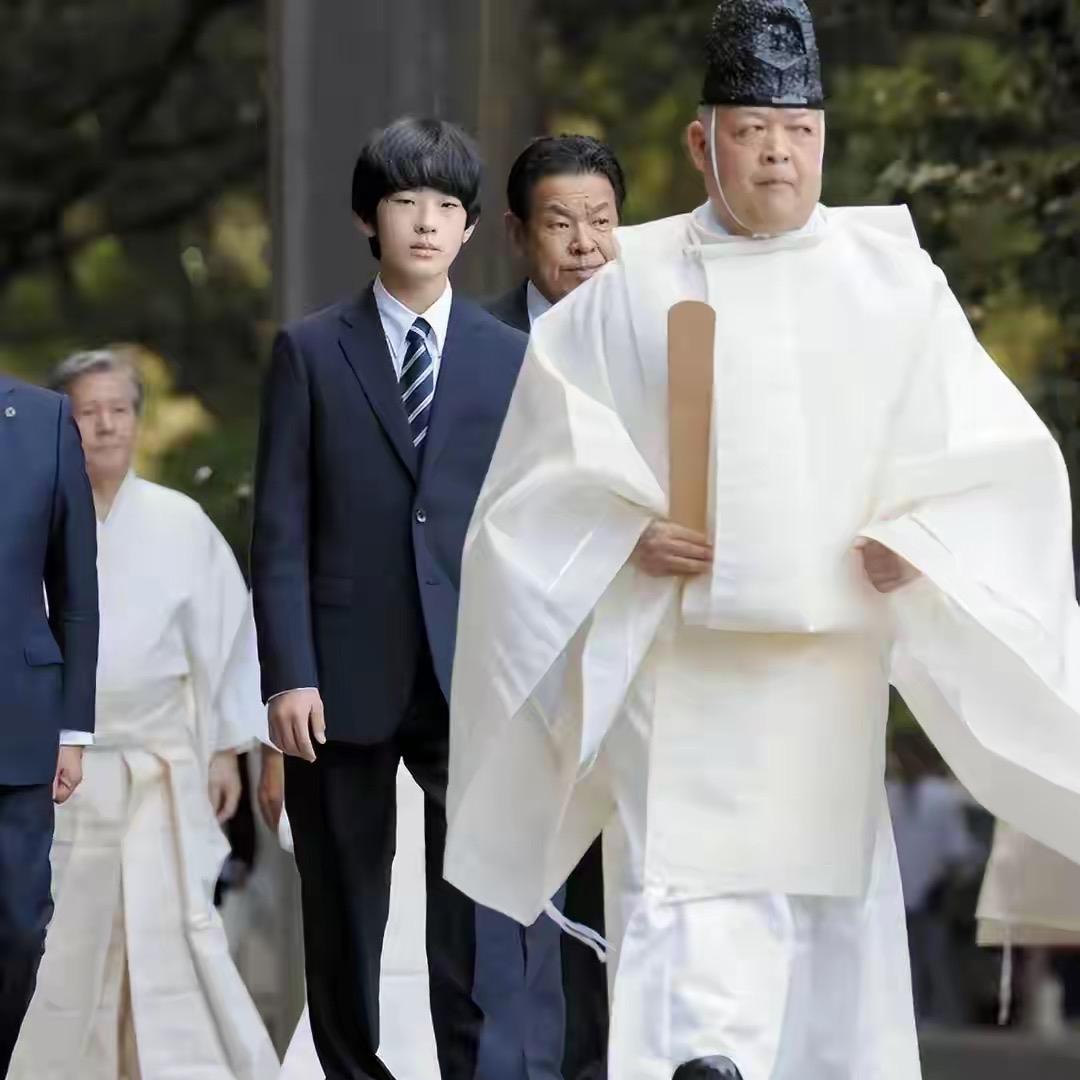 日本悠仁亲王那么内向平庸还选妃，真有女性愿意嫁给他吗?日本去年出生了80万新