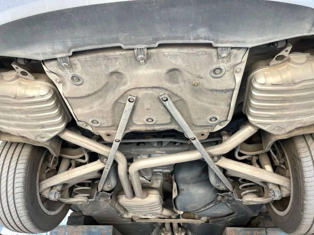 闲来无事翻出手机里存了好几年的维修记账本，一条条划过去，家电坏、水管漏、车剐蹭，