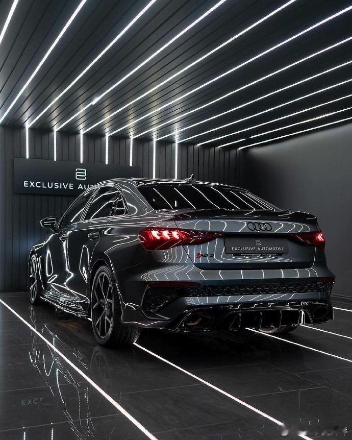 奥迪RS3Limousine​​​