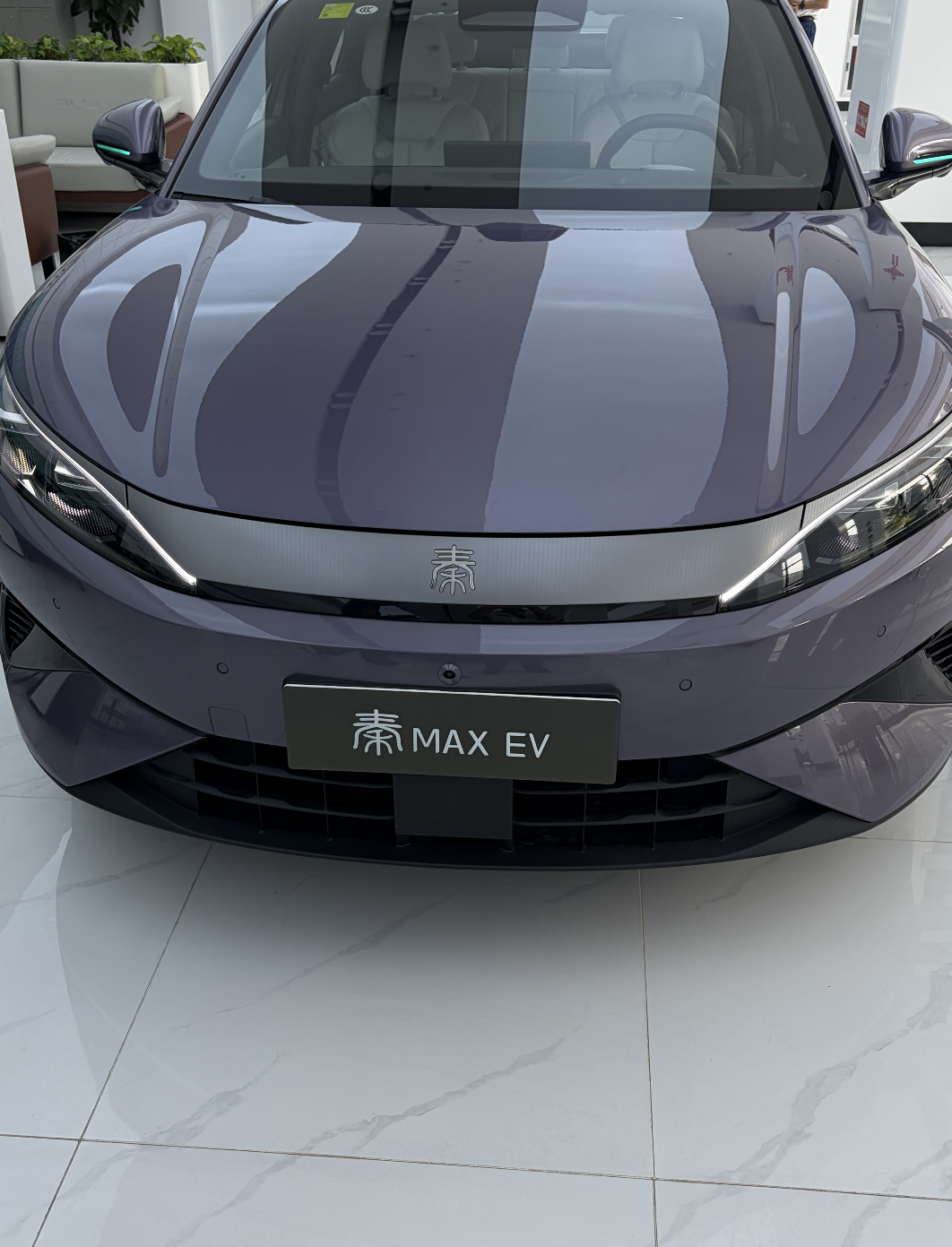 我觉得比亚迪秦MAX这款车特别适合家用，而且够用，这款车才9.9万，如果选择纯电EV车型，10.9万