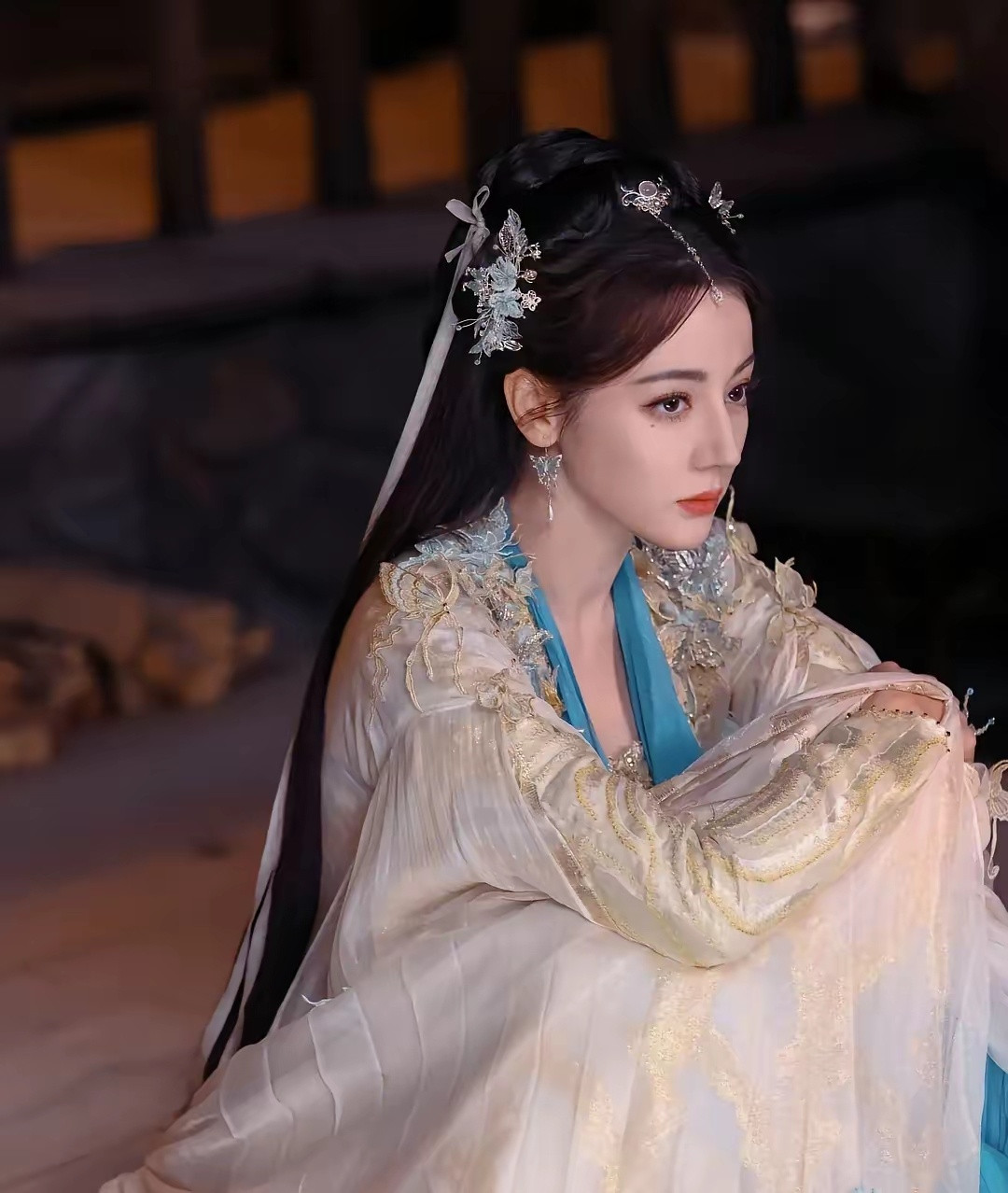 三天了《白日提灯》估计爆不了了，首日热度破26000很不错的成绩，次日勉强破27