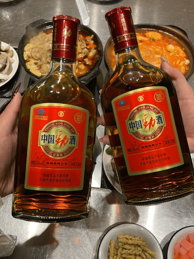 看碳水人如何劲养碳水魂立冬的仪式感，被《食养江湖》西安站和劲酒狠狠拿捏了！❄️作