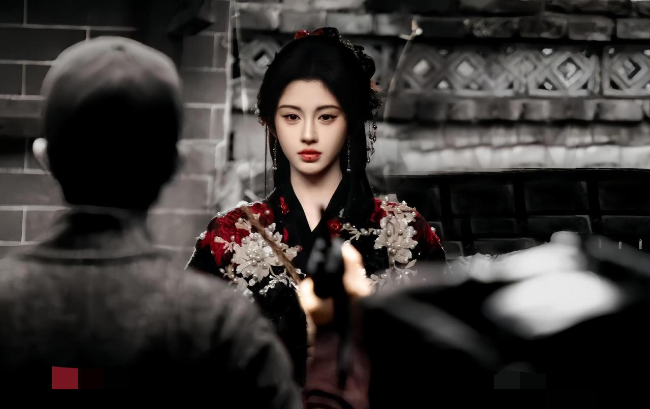 郭敬明全程姨母笑？这剧怕是要爆！最近《月鳞绮纪》杀青，郭敬明从开机到