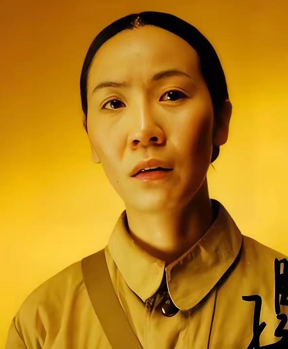 “中国最丑女演员”杨青，在北影面试时，被考官说长得丑，她以为没戏了，谁知考官接着