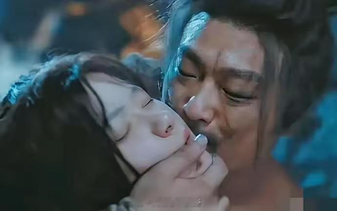 天呐，都已经是顶流明星了，还演这种戏。要是普通二三线女演员演这种戏，那不得更可怕