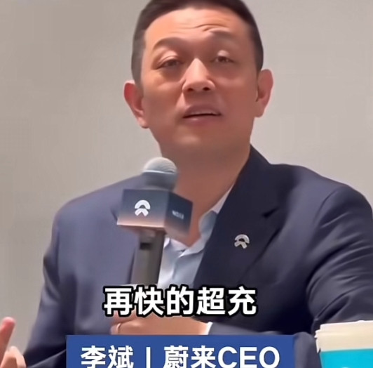 车企大佬之前对于友商还阴阳怪气一下，委婉的炮轰一下，现在可倒好，一点也不藏着掖着