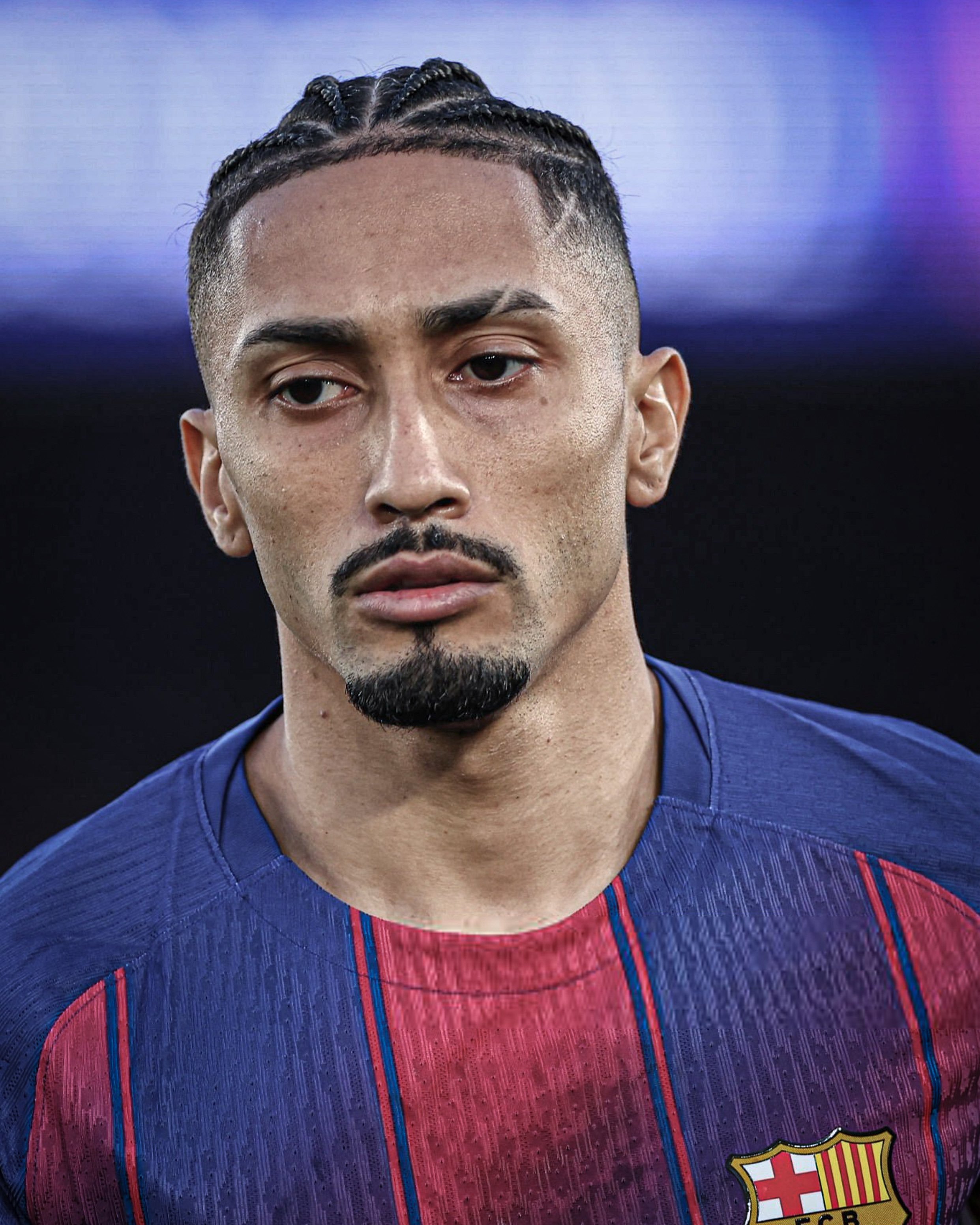 世体：有三家沙特俱乐部对拉菲尼亚感兴趣，去年利雅得胜利为他出价9000万欧元，但