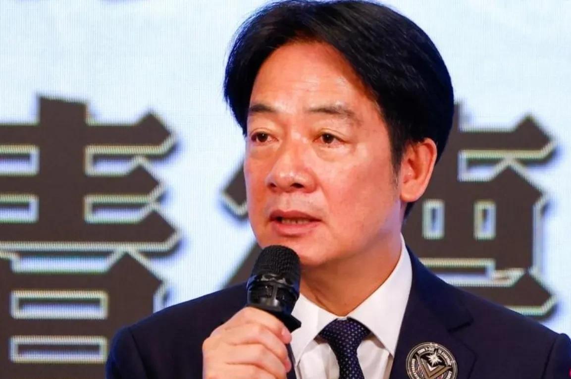 赖清德执迷不悟为大罢免结果向支持者道歉周三（7/30日）赖清德针对大罢免首