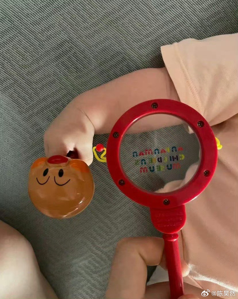 妈妈不是因为你才当妈妈的