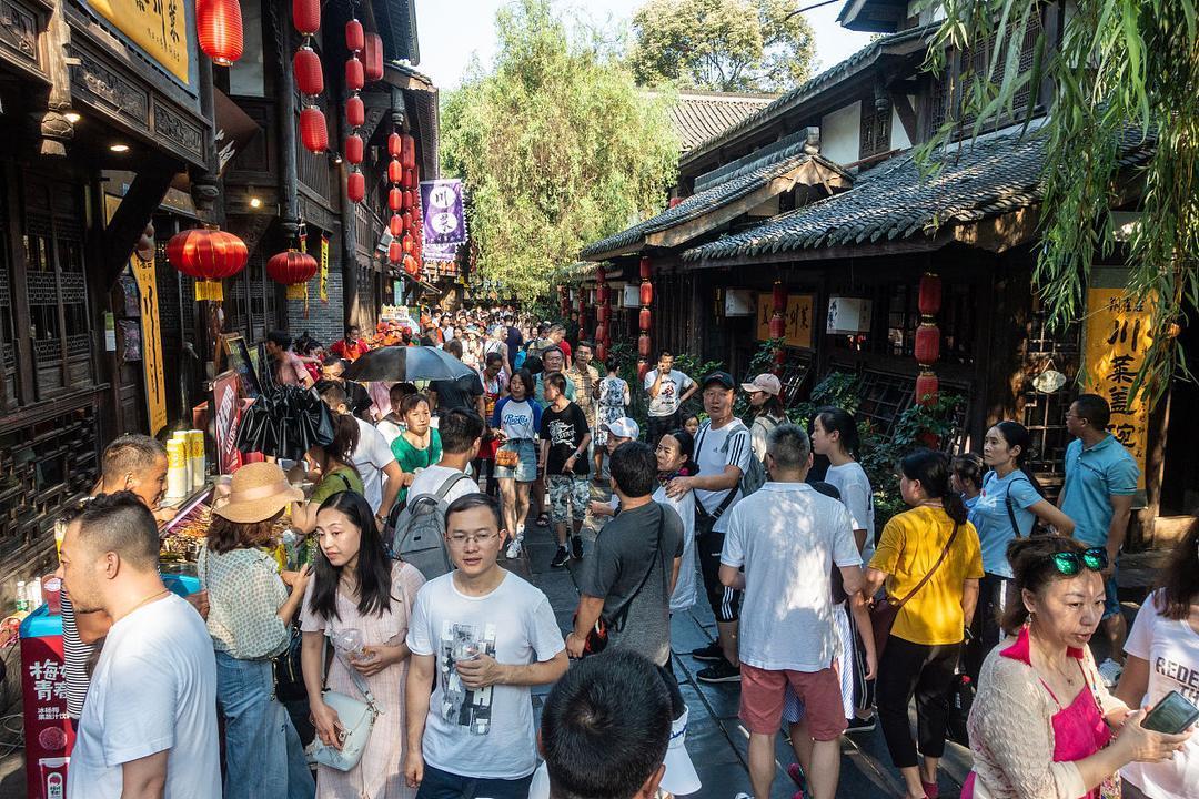 成都这3个地方才是真香，99%的人都去错了来成都玩，别再扎堆宽窄巷子、锦里人挤