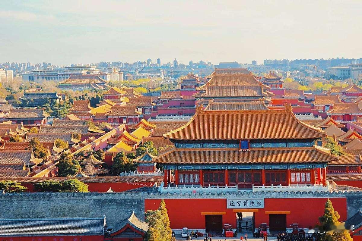 同样是紫禁城，明朝皇帝和清朝皇帝住的，根本不是一个地方。养心殿，清朝皇帝住的