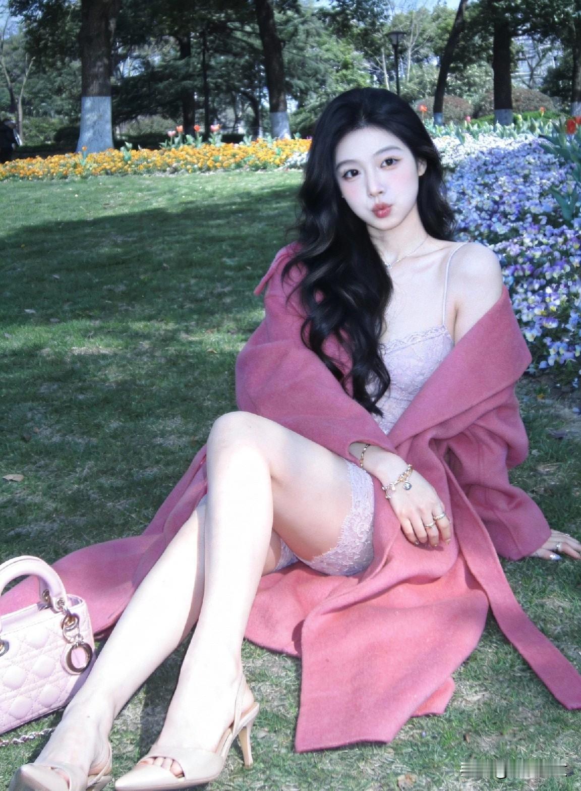 嘟嘟嘴美女我近期创作的内容被官方加热啦！👍你也快来发布一条吧！带