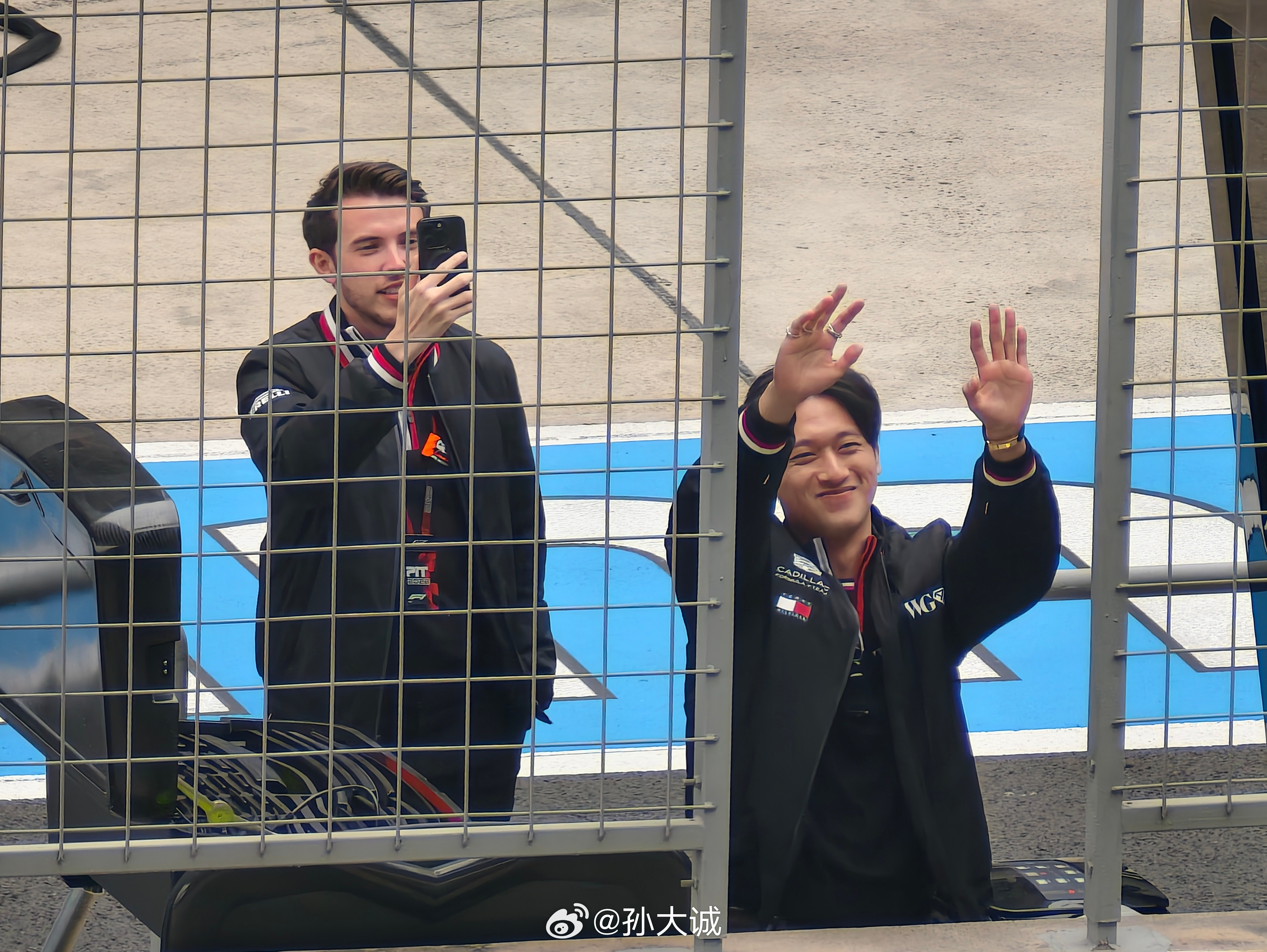 2026F1中国大奖赛今年F1坐在凯迪拉克P房对面正式开赛前见到了周冠宇、郭富