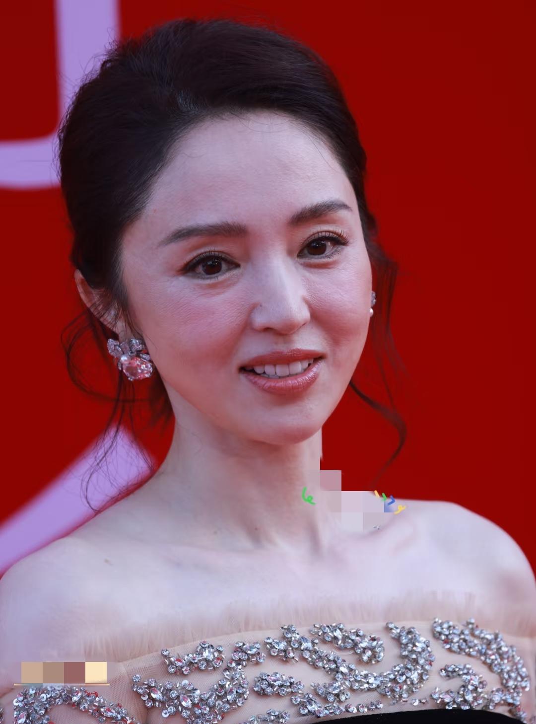 就因为年纪大了且二婚，结果得下嫁吗……