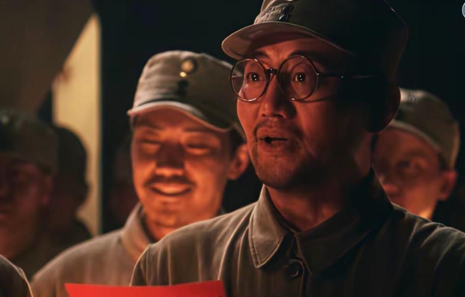 追剧《九个弹孔》李智信受的是皮肉伤，怎么就深度昏迷了，而且还长时间不醒，到
